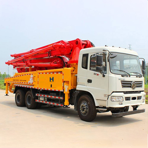 concrete pump truck.jpg